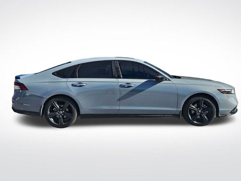Used 2024 Honda Accord Sport image 11