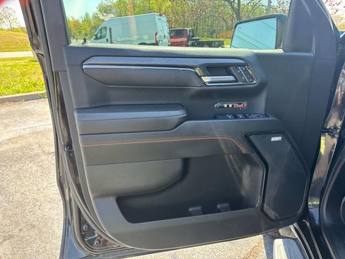 Used 2024 GMC Sierra 1500 AT4 w/ Technology Package AWD/4WD image 26