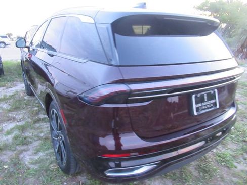 Used 2024 Lincoln Nautilus Black Label AWD/4WD image 4