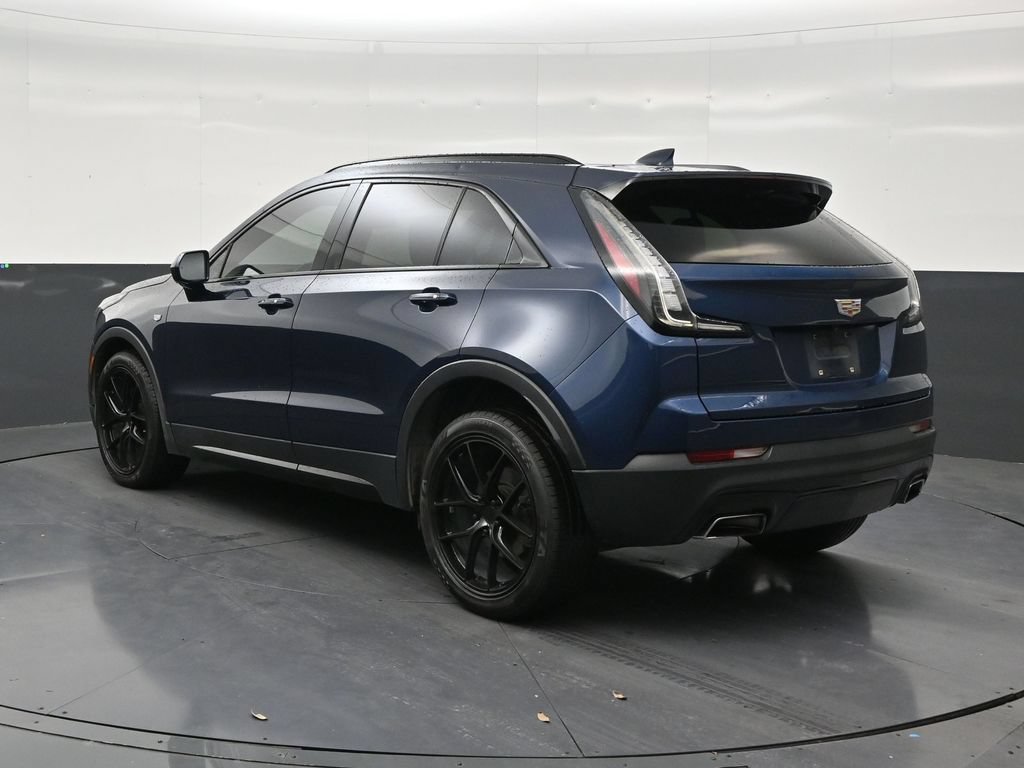 Used 2019 Cadillac XT4 Sport w/ Driver Awareness Package FWD image 3