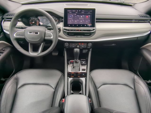 Used 2025 Jeep Compass Limited AWD/4WD image 14