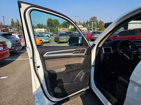 Used 2022 Volkswagen Atlas SEL Premium AWD/4WD image 19
