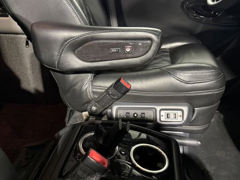 Used 2020 Mercedes-Benz Sprinter 3500 image 29