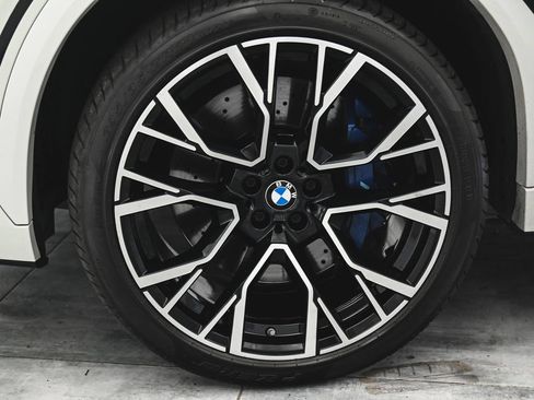 Used 2021 BMW X6 M AWD/4WD image 7