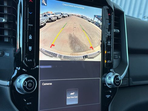 New 2026 RAM 1500 4x4 Crew Cab image 18
