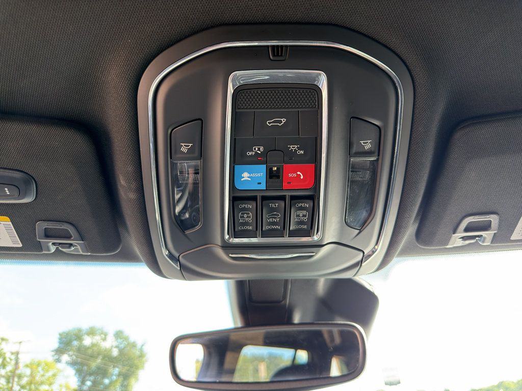Used 2024 Jeep Grand Cherokee Limited 4xe AWD/4WD image 40