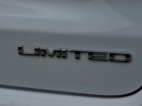 Used 2025 Jeep Compass Limited AWD/4WD image 30