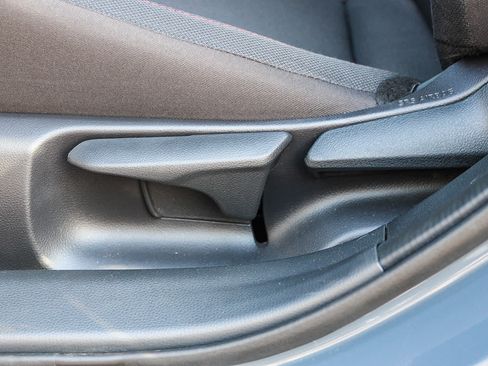 Used 2024 Toyota Prius Prime FWD image 20