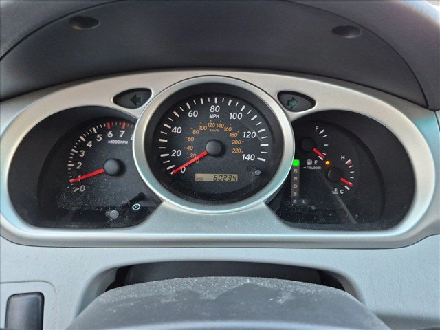 Used 2005 Toyota Highlander 4WD V6 w/ 3rd Row image 9