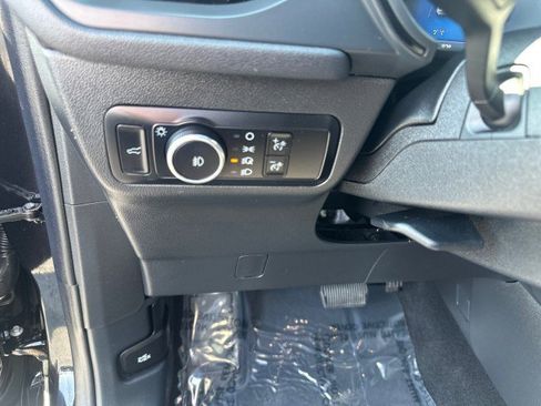 Used 2025 Ford Escape ST-Line Select AWD/4WD image 21