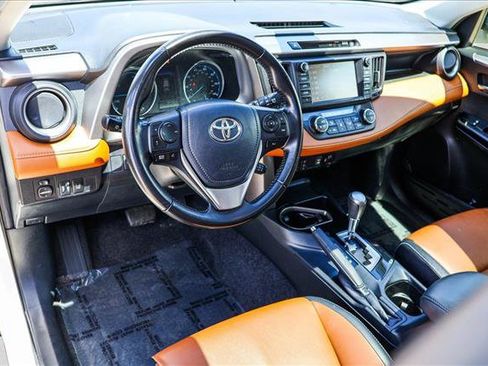 Used 2018 Toyota RAV4 Limited AWD/4WD image 10