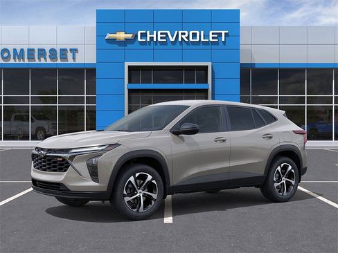 New 2026 Chevrolet Trax RS image 2