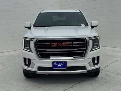 Used 2024 GMC Yukon XL SLT AWD/4WD image 6