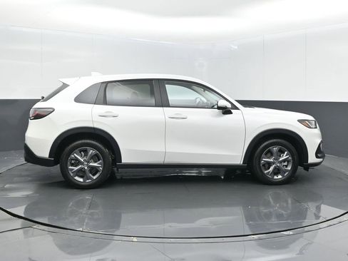 Certified 2026 Honda HR-V LX image 25