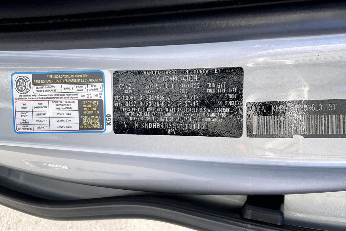 Used 2022 Kia Carnival LX FWD image 34