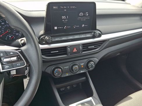 Used 2024 Kia Forte LXS image 19