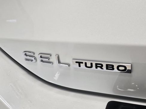 New 2026 Volkswagen Tiguan SEL R-Line AWD/4WD image 7