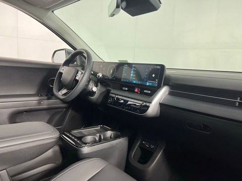 Used 2025 Hyundai Ioniq 5 SEL image 32