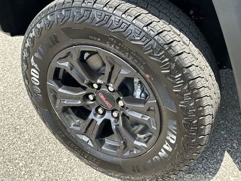 New 2025 GMC Canyon Elevation w/ Convenience Package image 60