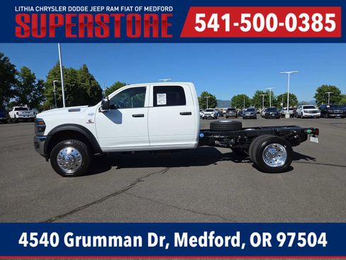 New 2026 RAM 5500 Tradesman AWD/4WD image 11