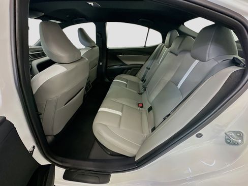 Used 2025 Toyota Camry SE FWD image 28