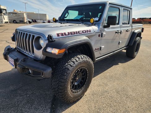 Used 2021 Jeep Gladiator Rubicon AWD/4WD image 3