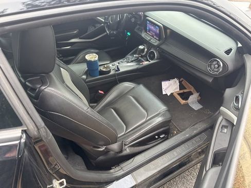 Used 2019 Chevrolet Camaro LT w/ RS Package image 8