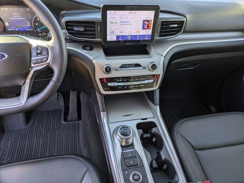 Certified 2023 Ford Explorer XLT w/ Equipment Group 202A image 22