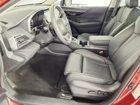 Used 2025 Subaru Outback Limited image 13