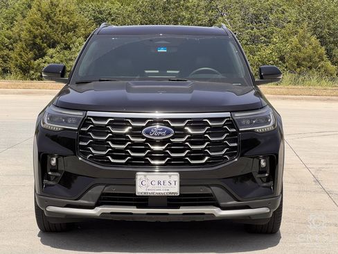 Used 2025 Ford Explorer Platinum w/ Ultimate Package AWD/4WD image 9