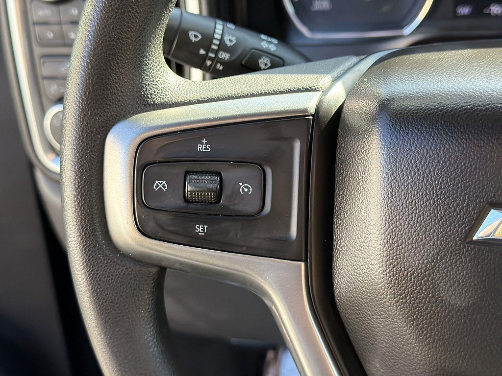 Used 2020 Chevrolet Silverado 1500 LT AWD/4WD image 34