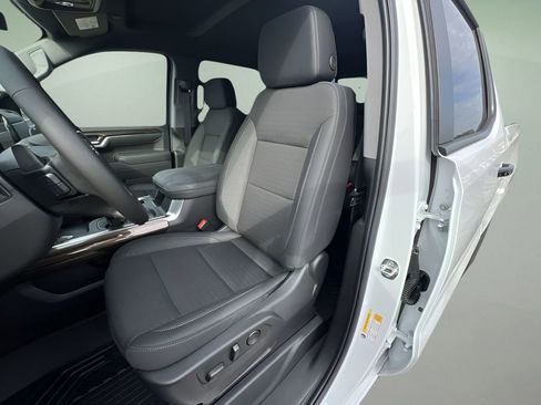 New 2026 Chevrolet Silverado 1500 LT Trail Boss w/ Convenience Package II image 18