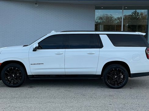 Used 2023 Chevrolet Suburban RST w/ Luxury Package image 2
