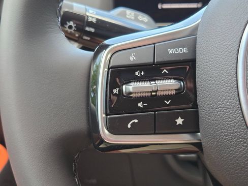 New 2026 Kia Carnival EX FWD image 24