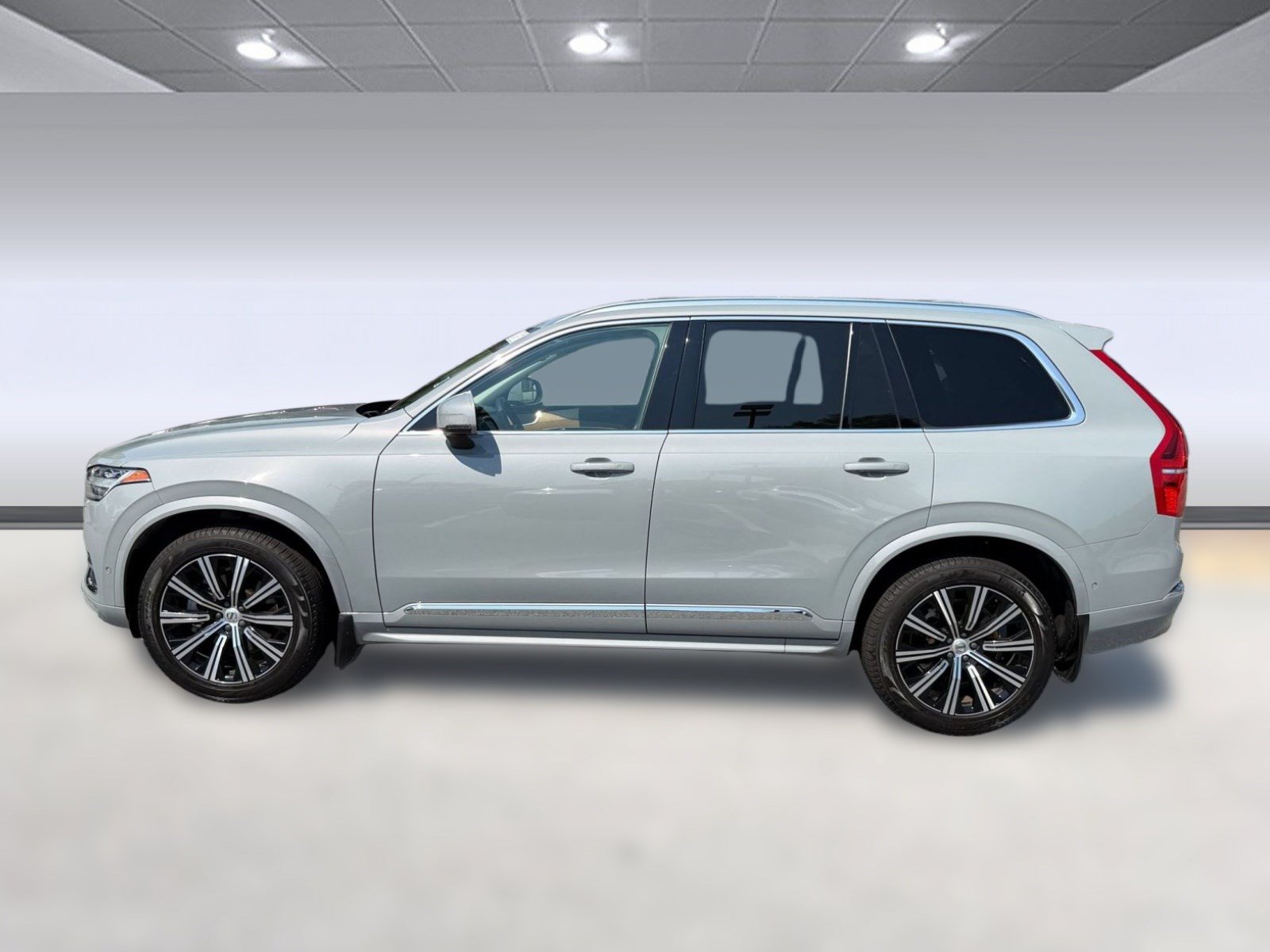 Certified 2024 Volvo XC90 B6 Plus w/ Protection Package Premier AWD/4WD image 2