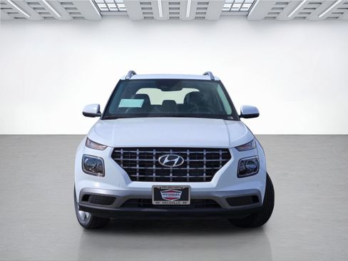 New 2026 Hyundai Venue SEL FWD image 2