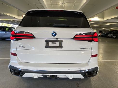 Certified 2024 BMW X5 xDrive50e w/ M Sport Package image 7