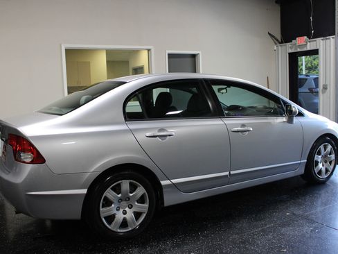 Used 2011 Honda Civic LX image 3
