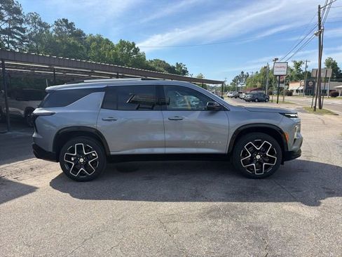 New 2026 Chevrolet Traverse High Country FWD image 6
