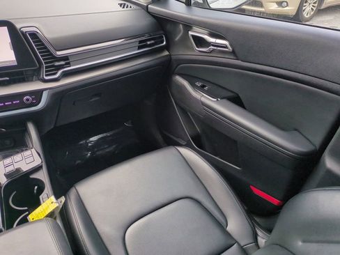 Used 2023 Kia Sportage EX image 16