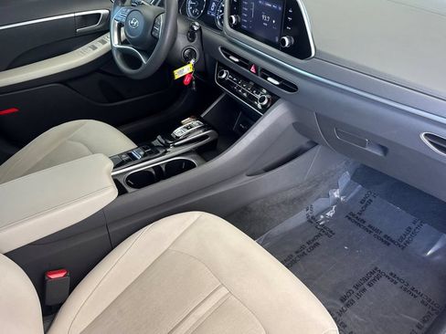 Used 2023 Hyundai Sonata SE FWD image 14