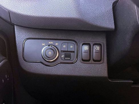 Used 2020 Mercedes-Benz Sprinter 2500 image 25