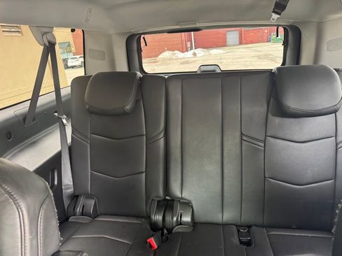 Used 2018 Cadillac Escalade ESV Luxury image 17