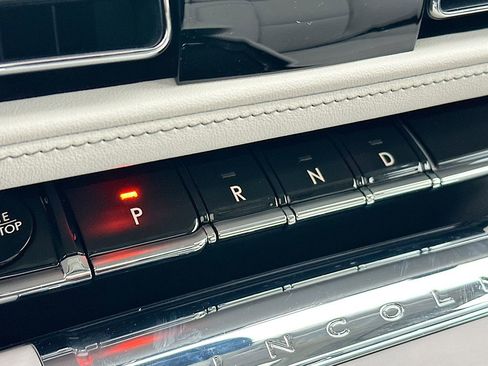 New 2026 Lincoln Aviator Reserve w/ Luxury Package RWD image 22
