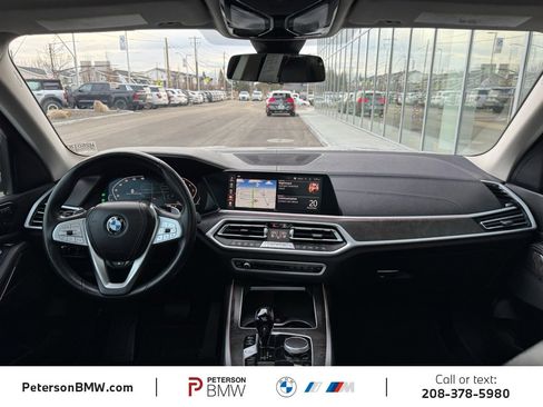Used 2022 BMW X7 xDrive40i w/ Premium Package image 2