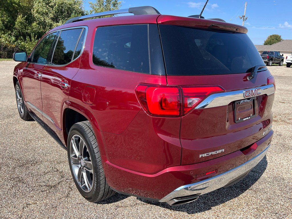 Used 2017 GMC Acadia Denali w/ Technology Package AWD/4WD image 5