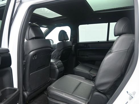 Used 2025 Hyundai Santa Fe Calligraphy AWD/4WD image 28