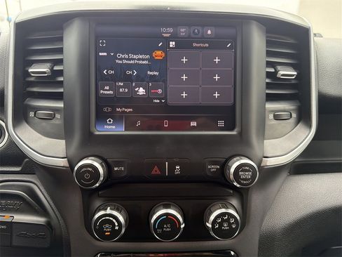 Used 2022 RAM 2500 Big Horn w/ Cold Weather Group image 29