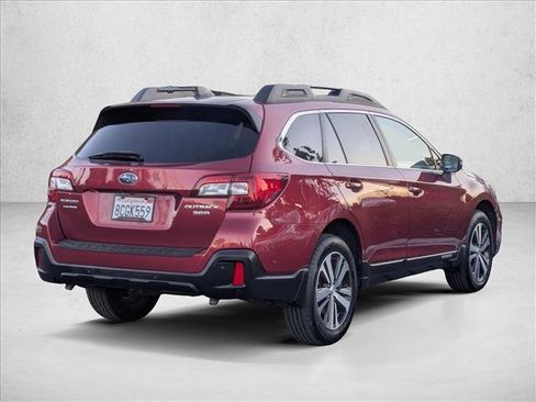 Used 2018 Subaru Outback 3.6R Limited image 5