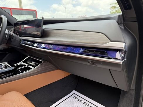 Used 2023 BMW 740i w/ Parking Assistance Package image 37